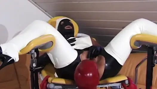 Bdsm seks kölesi cezalandırılıyor!