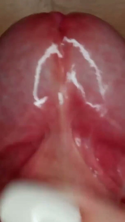 She caresses his frenulum and he quickly cums. | Clip 2