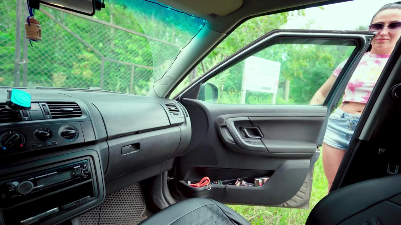 Car Handjob & Cleanup with Paper Towels