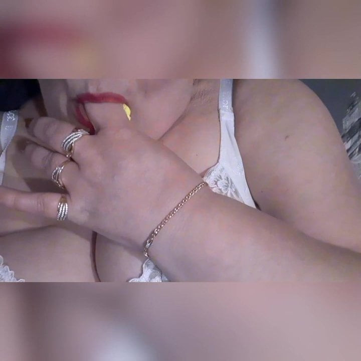 Bbw Mommy is a naughty mommy while her husband is gone