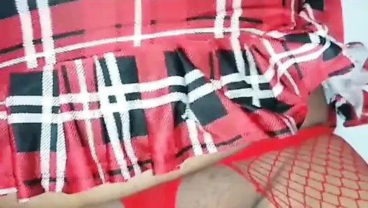 Memberikan kontol di keempatnya ke jalang kecilku