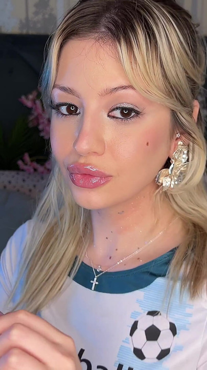 Sensual Lips Tease & Gloss to Lipstick Transformation - Close up Lip Fetish
