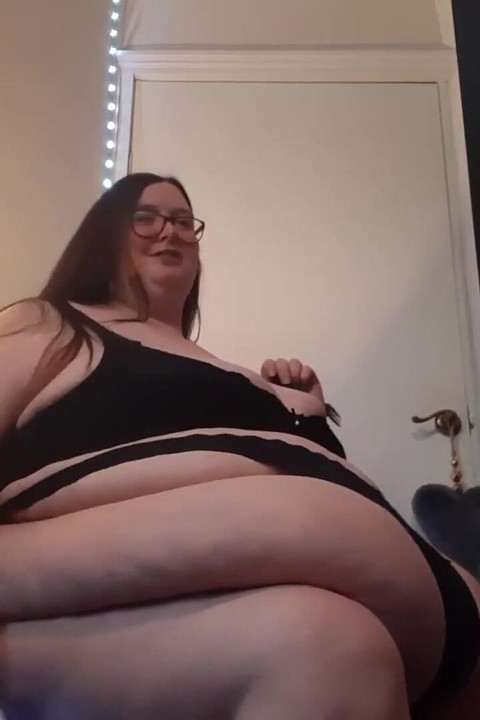Let's stuff this belly with cheesecake