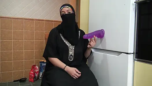 arab cuckold wife and small dick husband