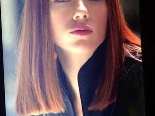 Scarlett Johansson cu tribut de spermă 1