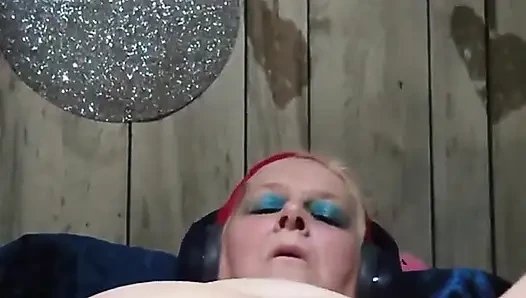 Titreşimli dildo o kadar edepsiz ıslak bir serseri