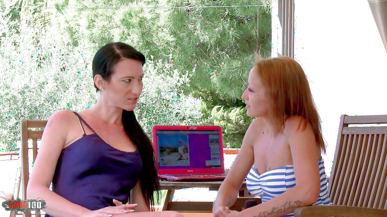 Amadea Emily: entrevista en video sexy con Amadea Emily