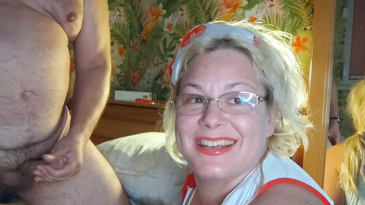 护士照顾好并吞精