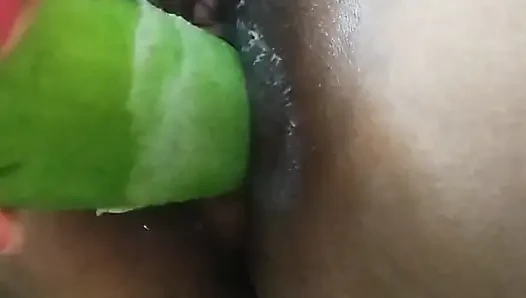 Mona mastürbasyon yaptı