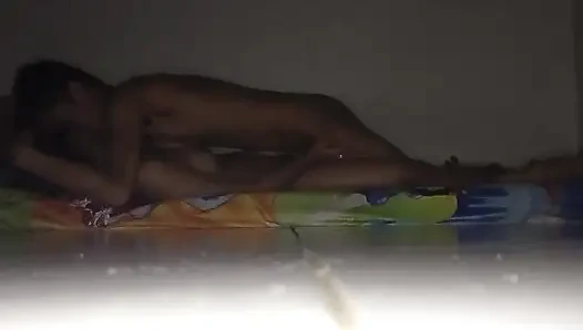 Es ist schön, eine Freundin im Schrank zu haben