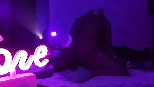 Selbst Donald wäre gerne gewesen, um diese reiche und saftige dame in die hände zu bekommen