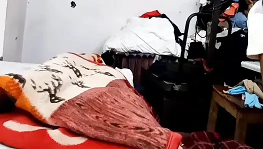 Dia Pergi Ke Master Penjahit Untuk Memperketat Blusnya. Master Penjahit Melonggarkan Vagina Dengan Memasukkan Penisnya Ke Dalam