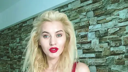 Glossy lips & BBC training