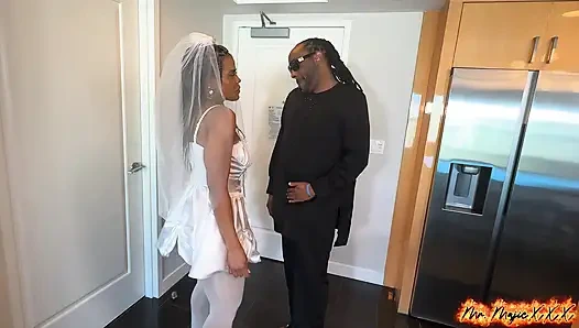 Sağdıç raven'a düğünden önce büyük bir yüze boşalma yutuyor