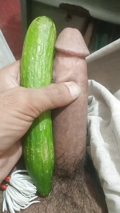 Those interested in sex with me, whether male or female, can contact me. My sex will be completely confidential.
