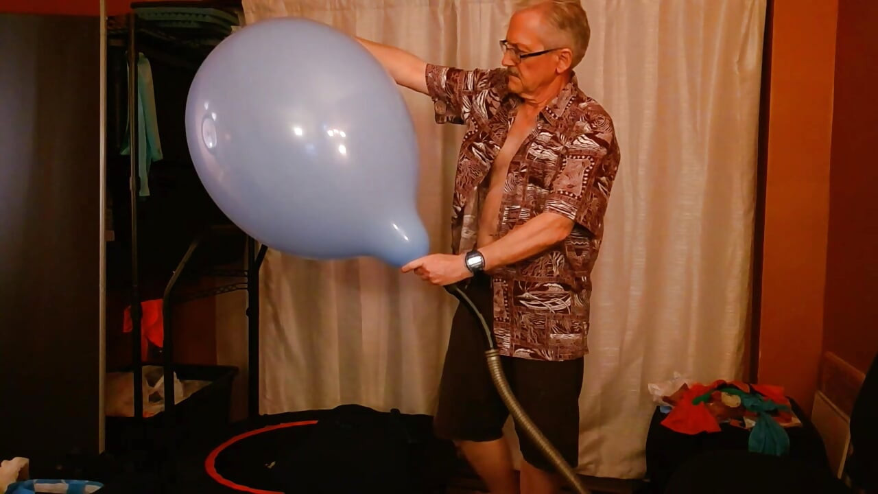157) Two Sit 2 Pops and Blimp Balloon Hump and Cum