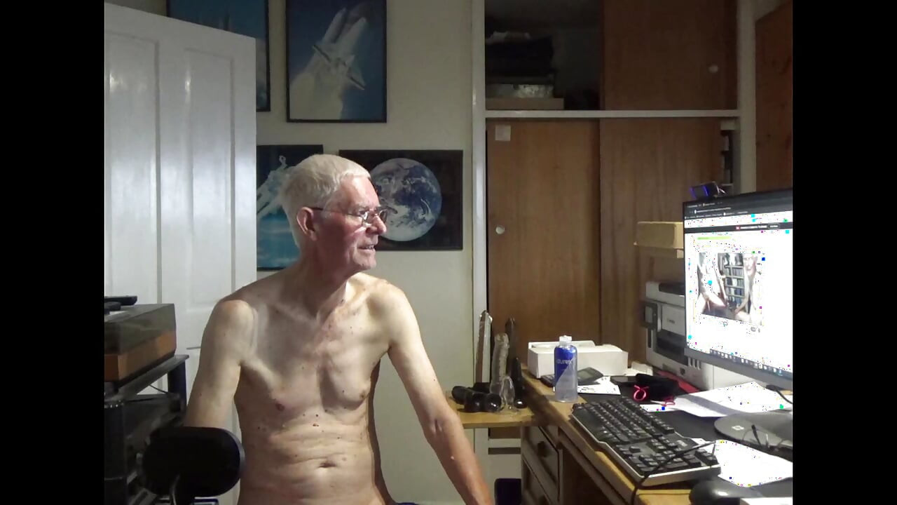 Tunjukkan serlahan tetapi palam, berat telur dan pancutan mani