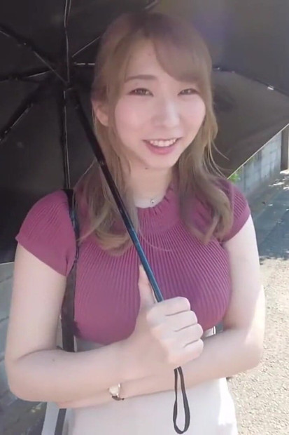 Poskakujući i cup preuzimanje dok hrabra lepotica jaše duboko u otvorenom vazduhu EP 1