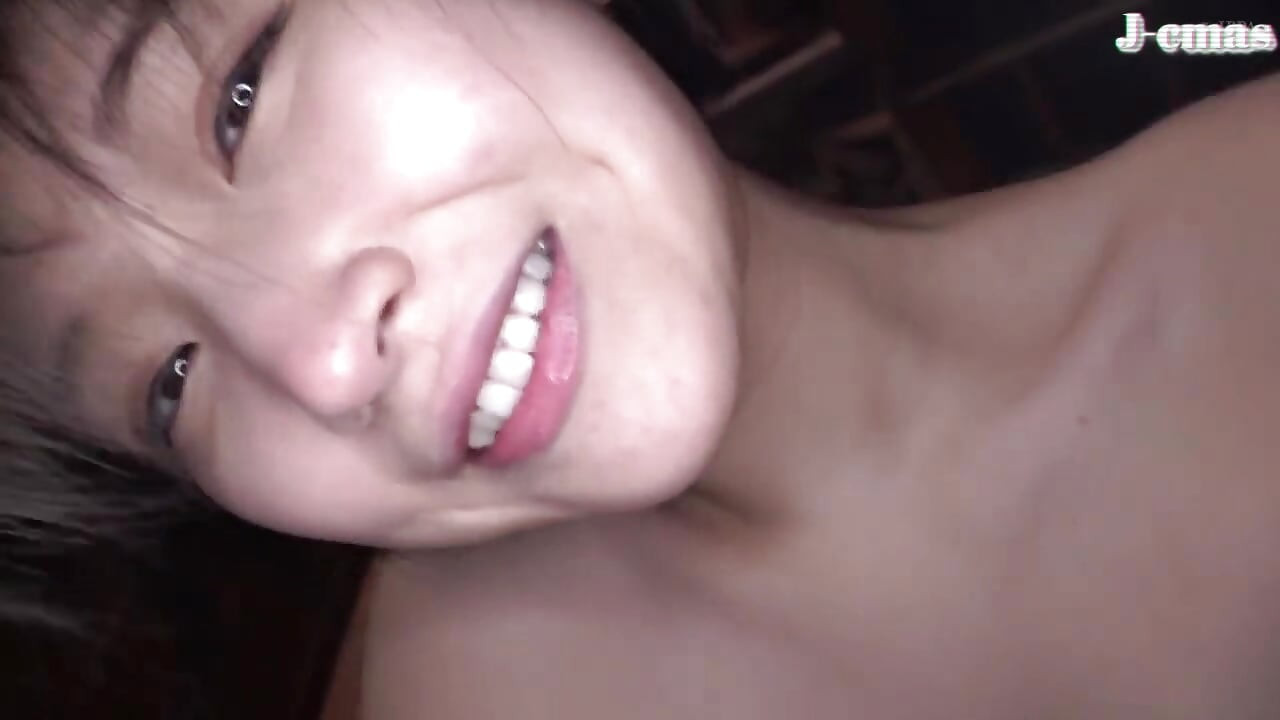 Odważne piękno obejmuje plener i pozostawia ciepły ślad, gdzie pasja przelewa się 2.