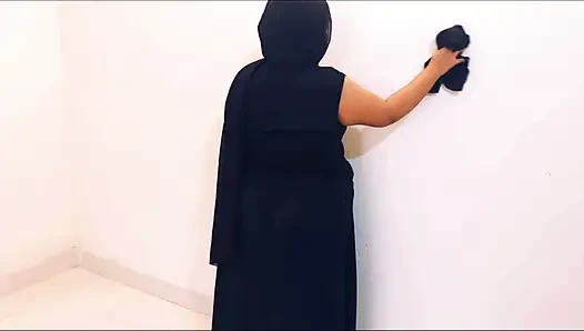 Arab Maid Girl Personal Affair with Boss's 20 Year Old Step Son