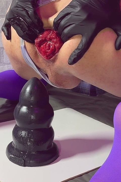 Big Plug Makes My Ass Stretch, Gape and Fart