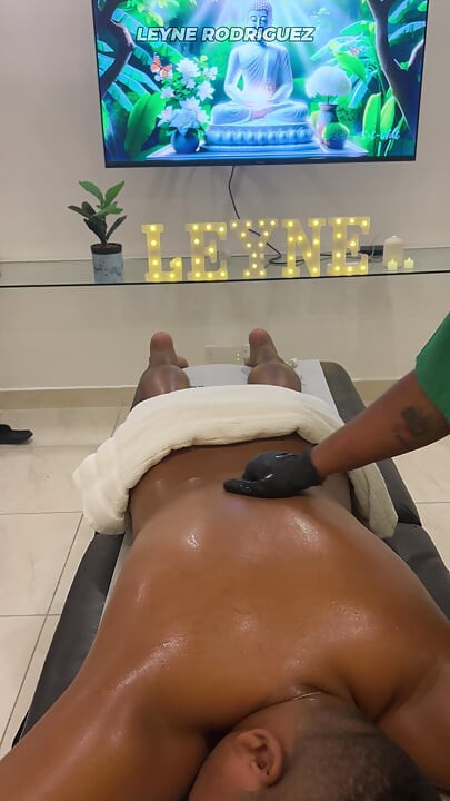 Leyne Rodriguez: Hot Latina in Massage Uniform Gives an Intense Oiled Session