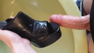 Shoefuck Plateau Heels with cumshot