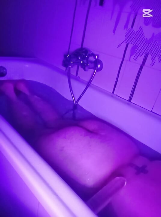 Submissive Underwater Blowjob and Footworship POV - Kink Session
