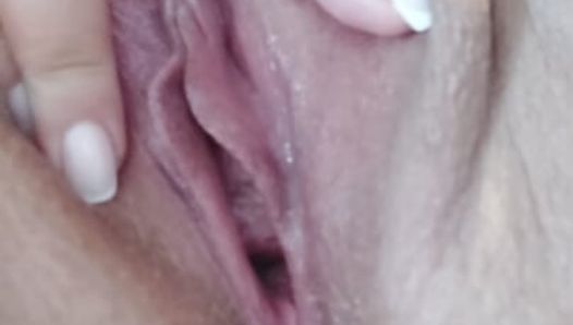 Una bollente scopata nella figa con un dildo bwc