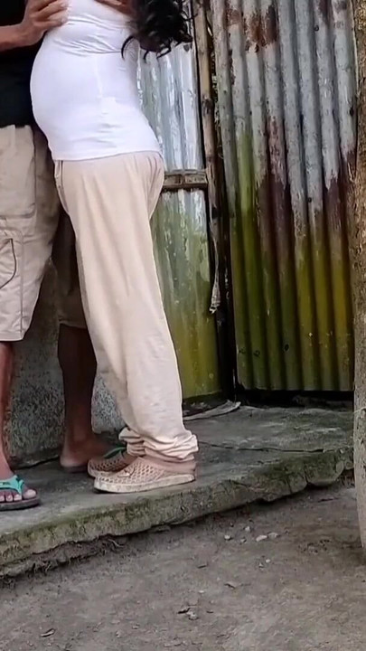 Momen yang menakjubkan dari "gadis dientot sama cowok lokal (video resmi oleh villagesex91 )"