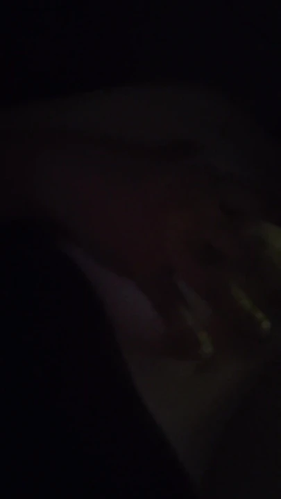La milf eva in una festa in auto