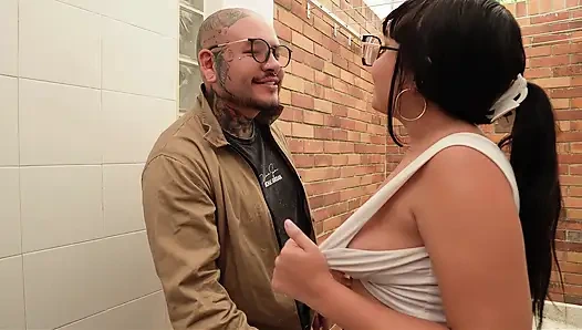 Saya Kacau Oleh Pekerja Yang Disewa Ibu Tiri Saya - Cumshot Di Mulut