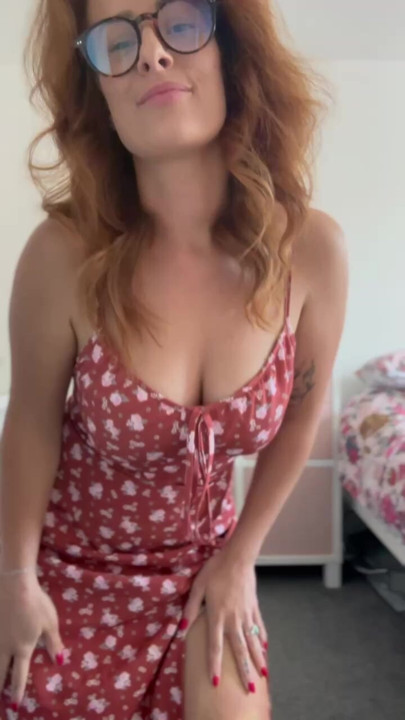 Striptiz frakkör. Daha fazlasını görmene izin vereceğim x