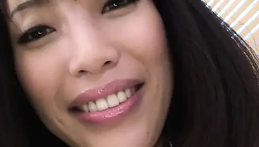Японская сцена с большими сиськами - 2_Sexy грудастая японка Mio Kimijima в бикини жестко трахается в ванной