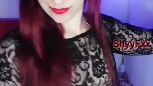 Shyyfxx, dein meister, führt dich zu einem harten und morbiden Handjob! Ballbusting, domina, wichsanleitung