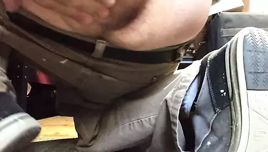 Büyük delik yutma küçük yapay penis