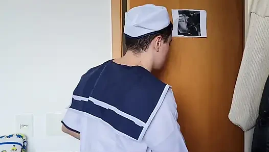 Göttin Kiffa und seemannin machen ihren kollegen