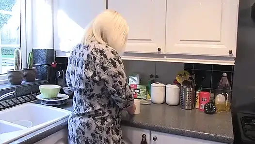 Lacey Starr Old & Young Lick Along