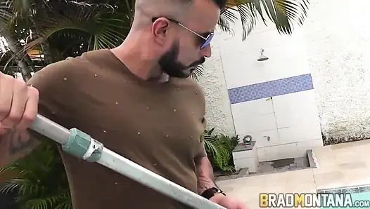 Genç kız ev yapımı ile sikiliyor