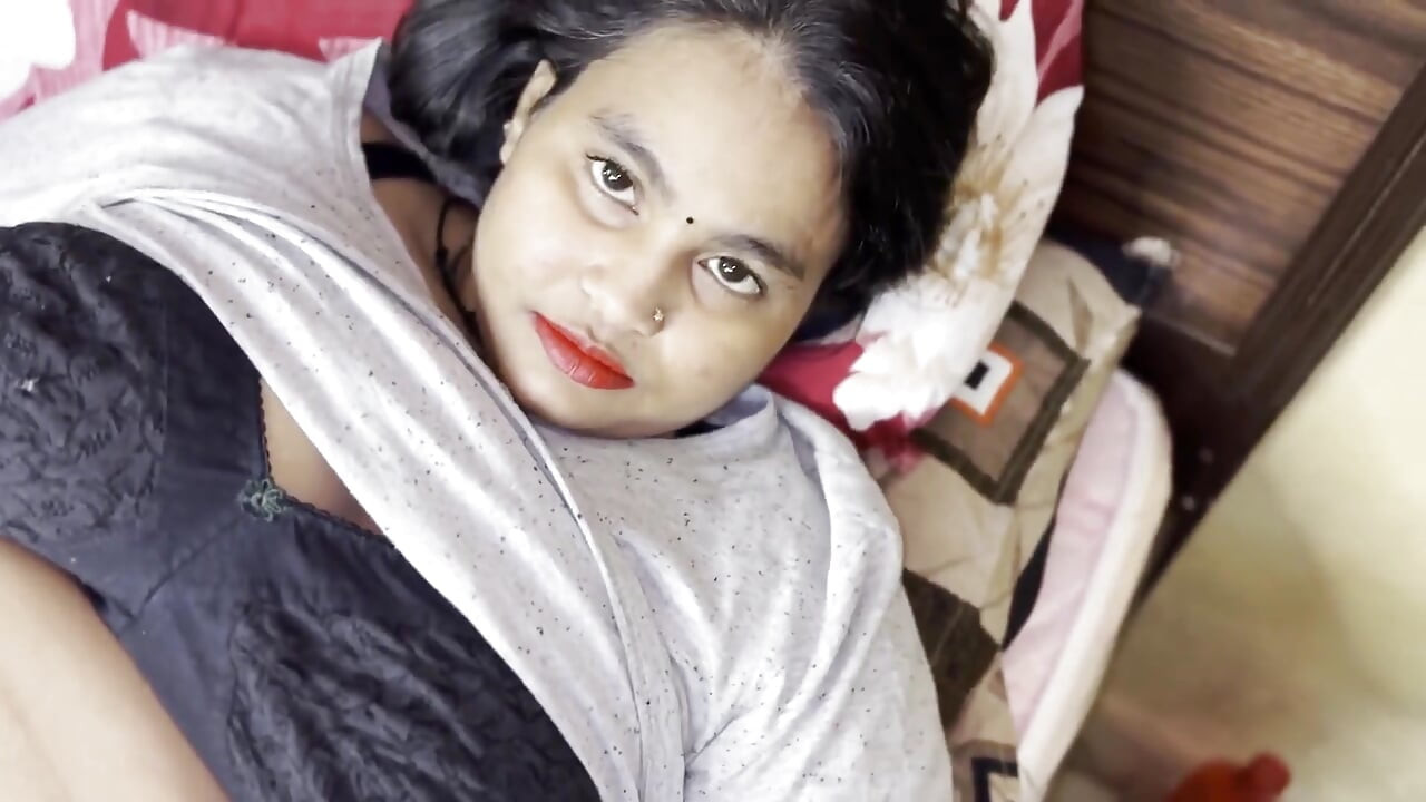 Desi heeft de hele nacht seks met zijn hete stiefdochter indiase romantische nacht