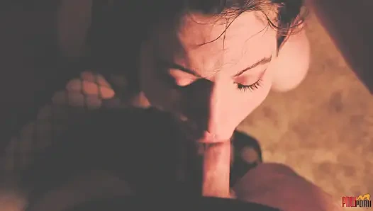 Шлюшку в ловушке заставили раздеться и отсосать похитительнице