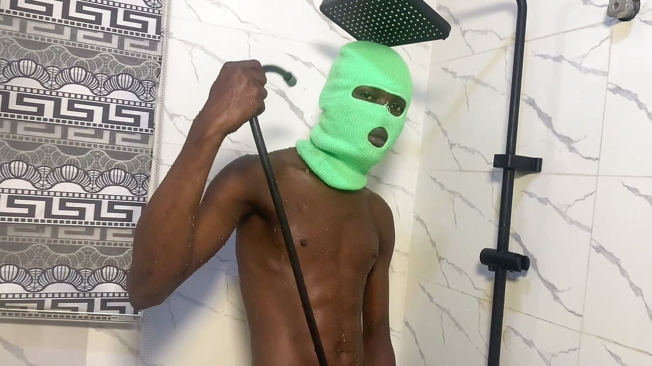 Il cazzo del mio ragazzo sorellastra è così grande che adoro il modo in cui mi scopa così arrapante
