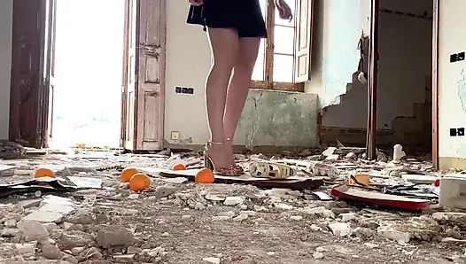 Unter absätzen zerquetscht