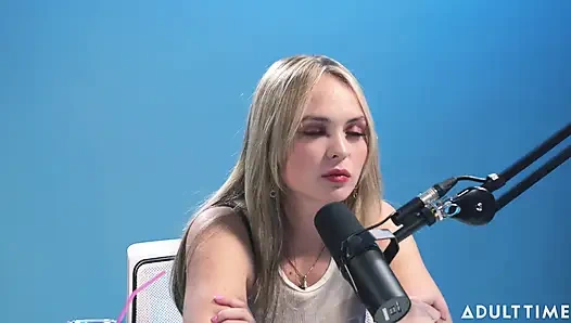 Lilly Bell teşhircilik, seks ve güçlendirme | Adult Time Podcast