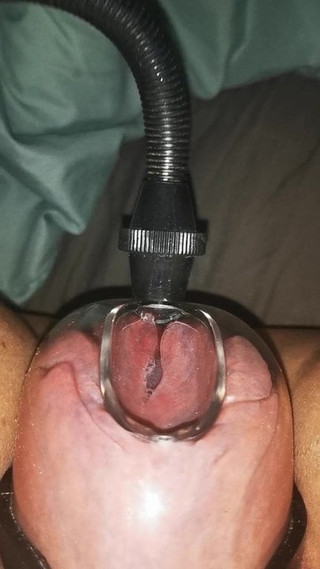 Pussy pump slut please come fist hard