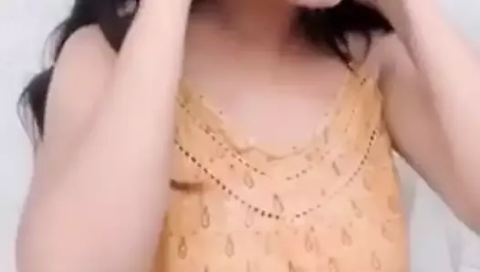 Tiktok girls show their boobs