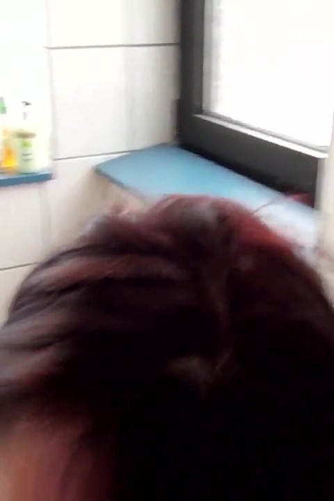 Video follando en el baño