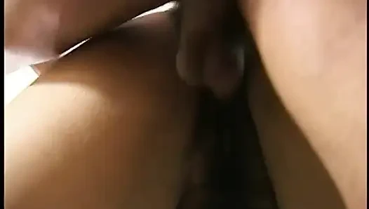 Schokoladen-hottie Cheyanne Foxxx und ebenholz küken Sweet Pea haben den Vorschlag akzeptiert, eine gute zeit zu haben