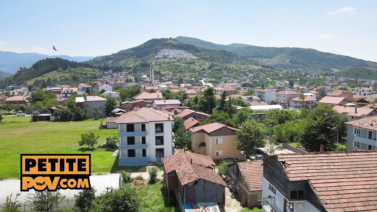 POV - fodendo Nelya em sua buceta molhada em primeiro plano