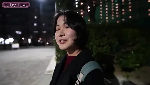Reaksi nggak terduga pekerja kantoran yang biasa, pengalaman pertama berujung muncrat mengejutkan